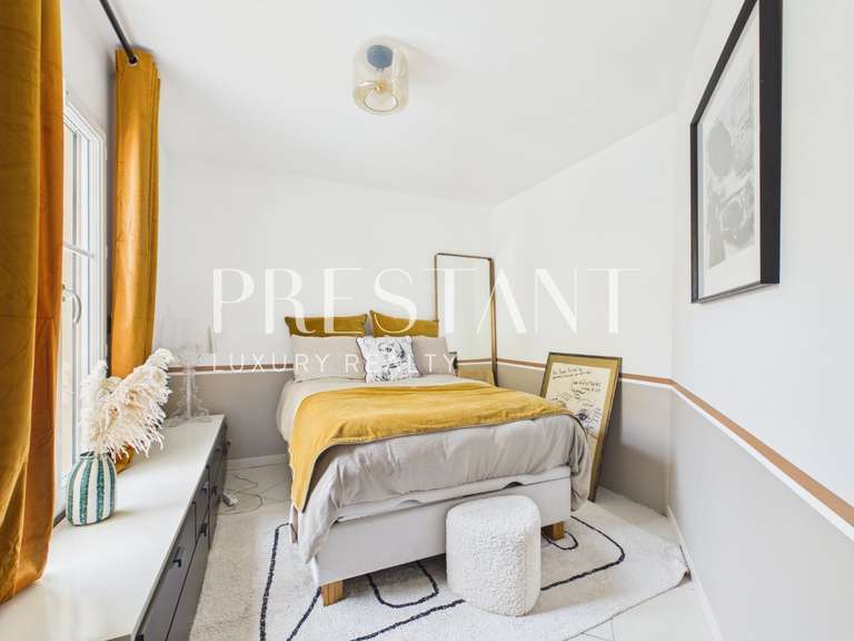 Maison Carbon-Blanc - 5 chambres - 306m²