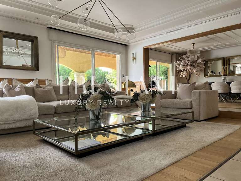 Maison Carbon-Blanc - 5 chambres - 306m²