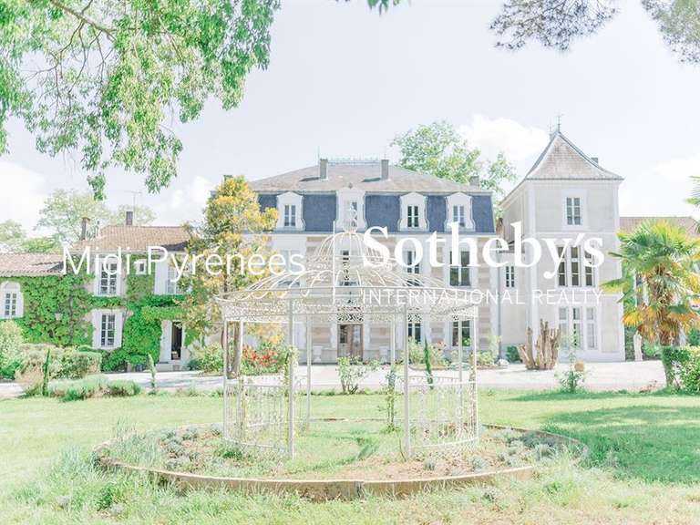 Château Carcassonne - 33 chambres - 1700m²