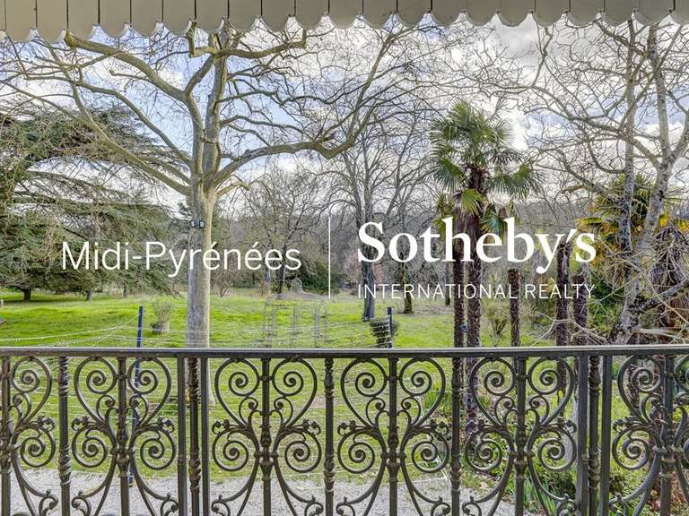 Château Carcassonne - 33 chambres - 1700m²