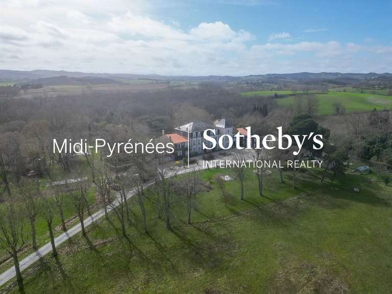 Château Carcassonne - 33 chambres - 1700m²