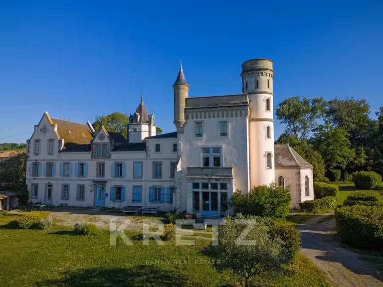 Château Carcassonne - 10 chambres - 600m²