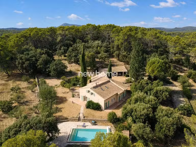 Maison Carcès - 7 chambres - 298m²