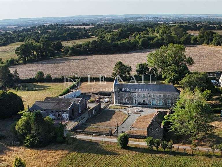Manor Carhaix-Plouguer - 10 bedrooms - 525m²