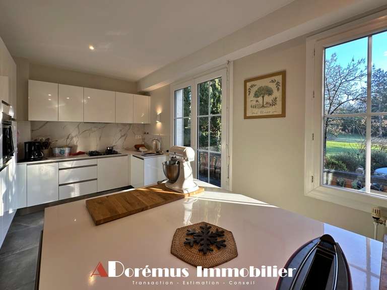 Maison Carignan-de-Bordeaux - 3 chambres - 140m²