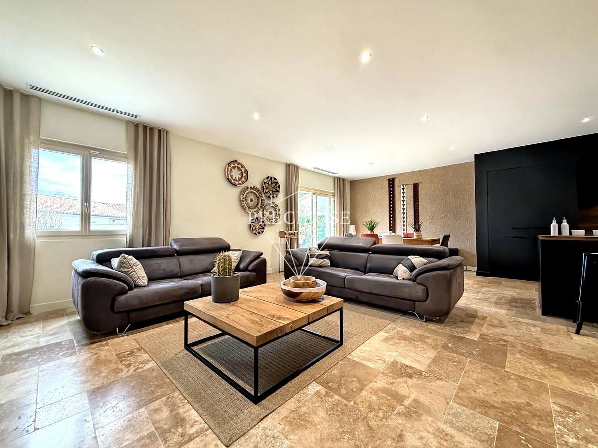 Villa Carignan-de-Bordeaux