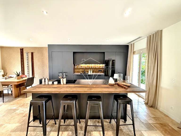 Villa Carignan-de-Bordeaux - 5 chambres - 152m²