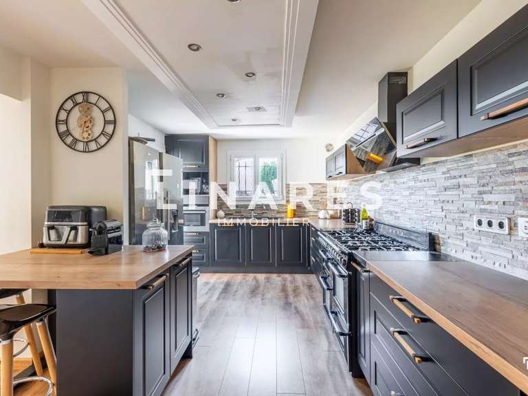 Maison Carnoux-en-Provence - 5 chambres - 287m²
