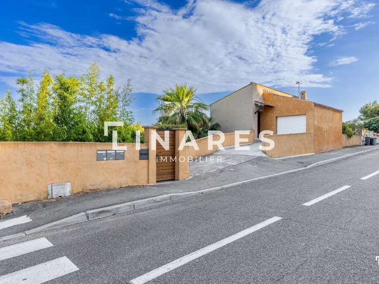 Maison Carnoux-en-Provence - 5 chambres - 287m²
