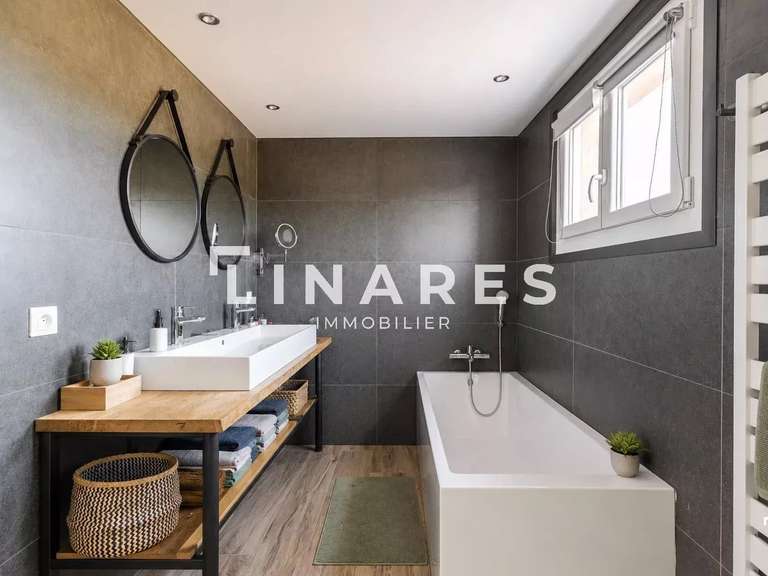 Maison Carnoux-en-Provence - 5 chambres - 287m²