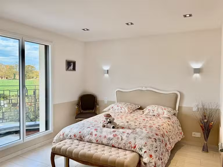 Maison Carolles - 4 chambres - 241m²