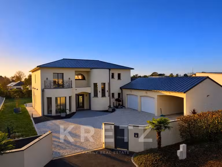 Maison Carolles - 4 chambres - 241m²