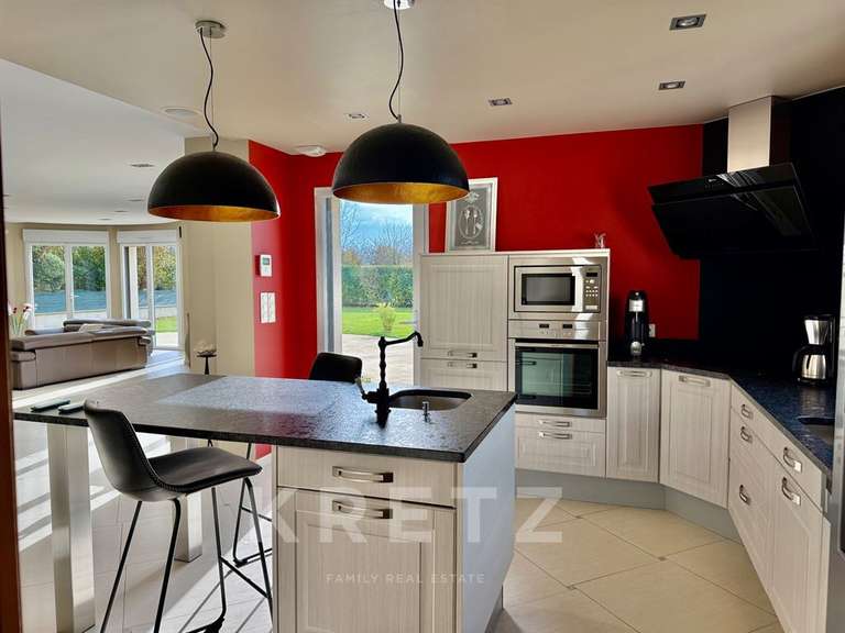 Maison Carolles - 4 chambres - 241m²