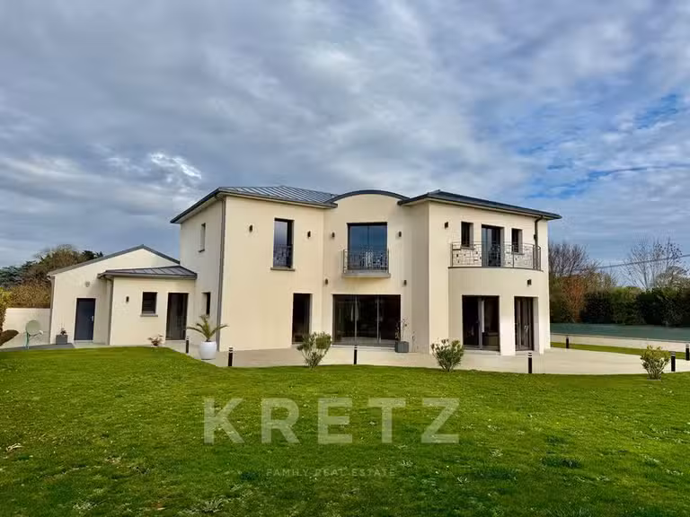 Maison Carolles - 4 chambres - 241m²