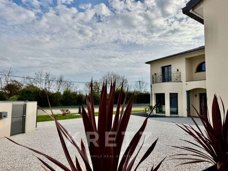 Maison Carolles - 4 chambres - 241m²