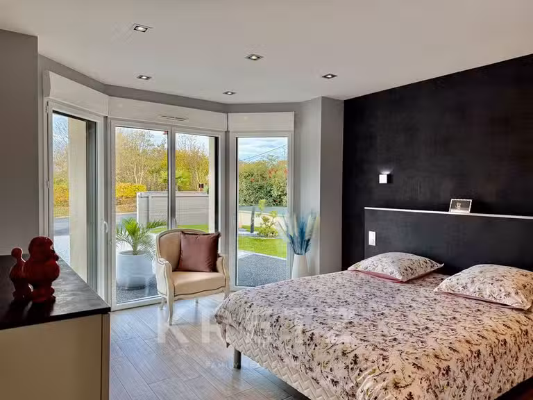 Maison Carolles - 4 chambres - 241m²