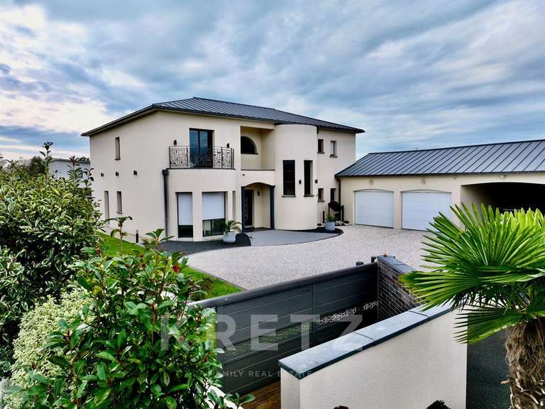 Maison Carolles - 4 chambres - 241m²