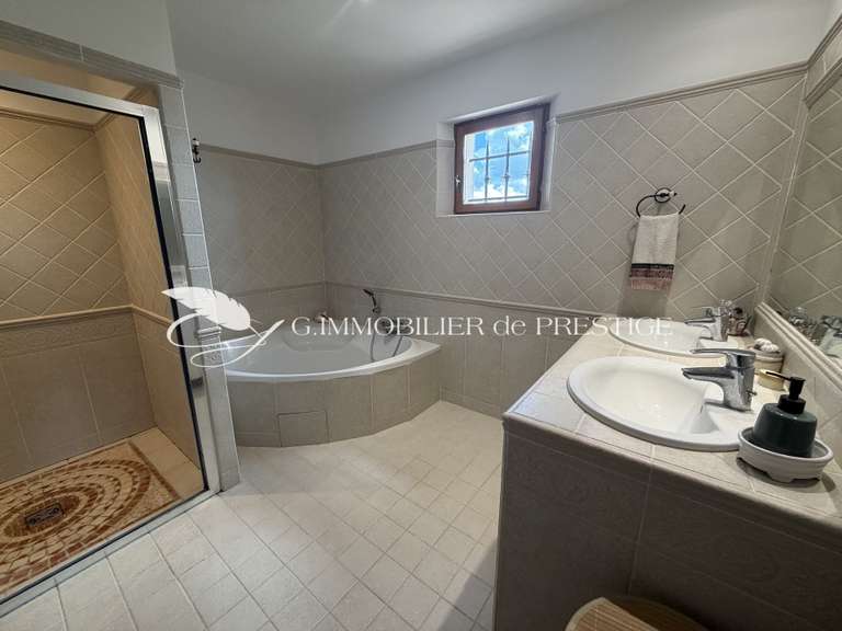 Villa Caromb - 4 chambres - 200m²