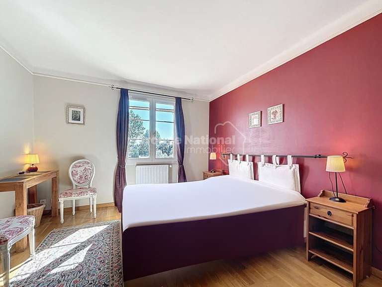 Maison Carpentras - 5 chambres - 240m²