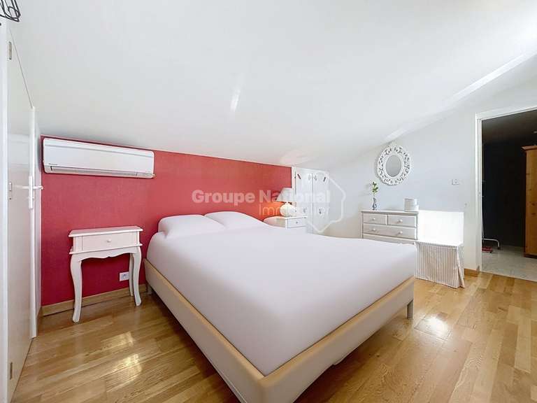 Maison Carpentras - 5 chambres - 240m²