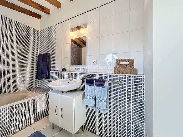 Maison Carpentras - 5 chambres - 240m²