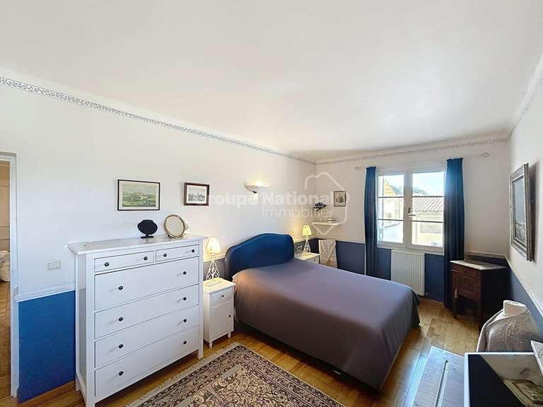 Maison Carpentras - 5 chambres - 240m²