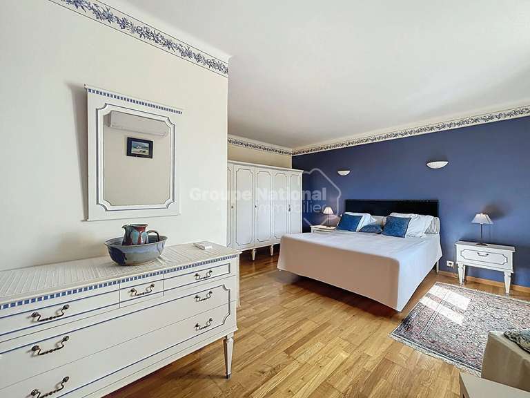 Maison Carpentras - 5 chambres - 240m²