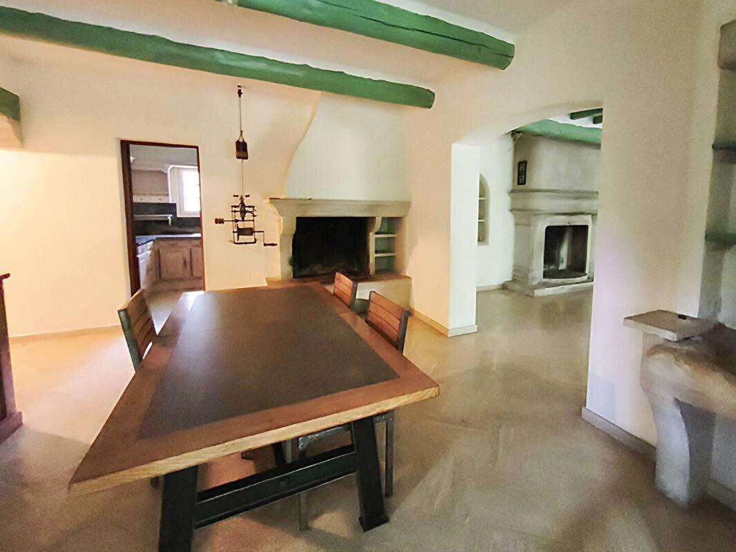 House Carpentras