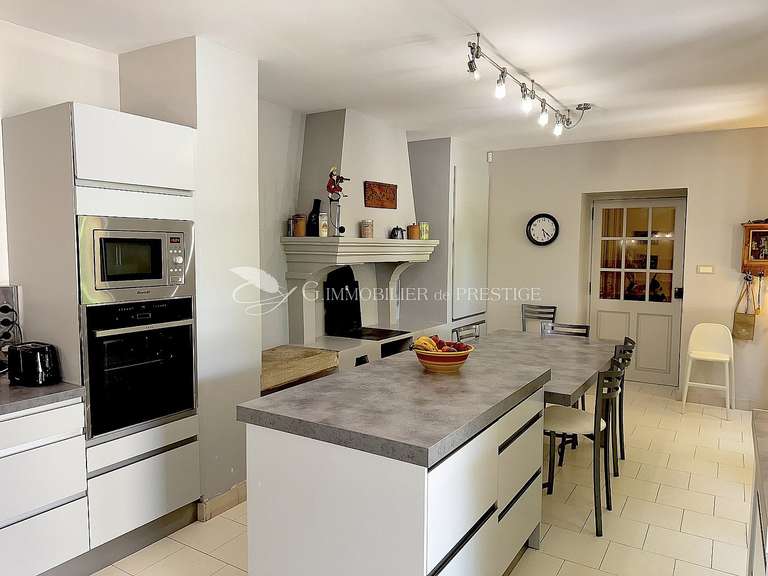 Maison Carpentras - 6 chambres - 257m²