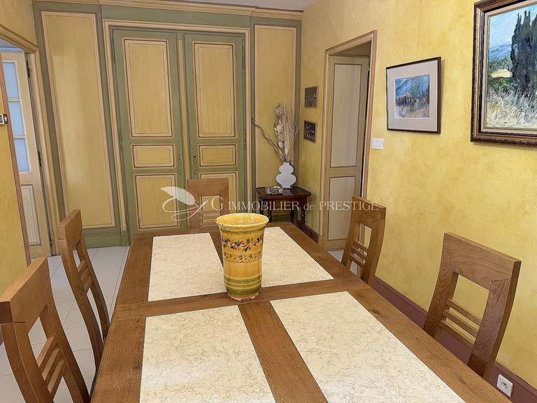 Maison Carpentras - 6 chambres - 257m²