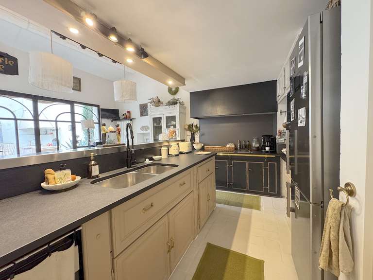 Maison Carpentras - 5 chambres - 295m²