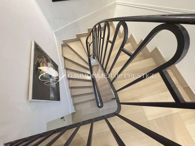 Maison Carpentras - 5 chambres - 285m²