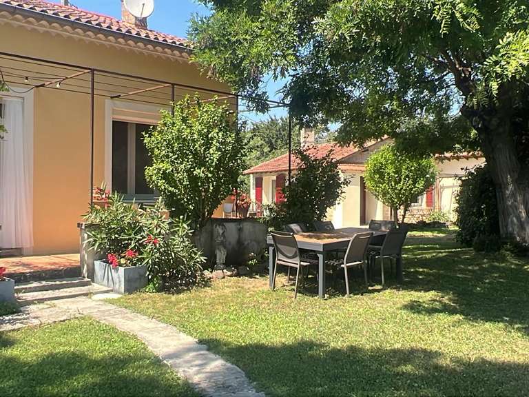 House Carpentras - 4 bedrooms - 118m²