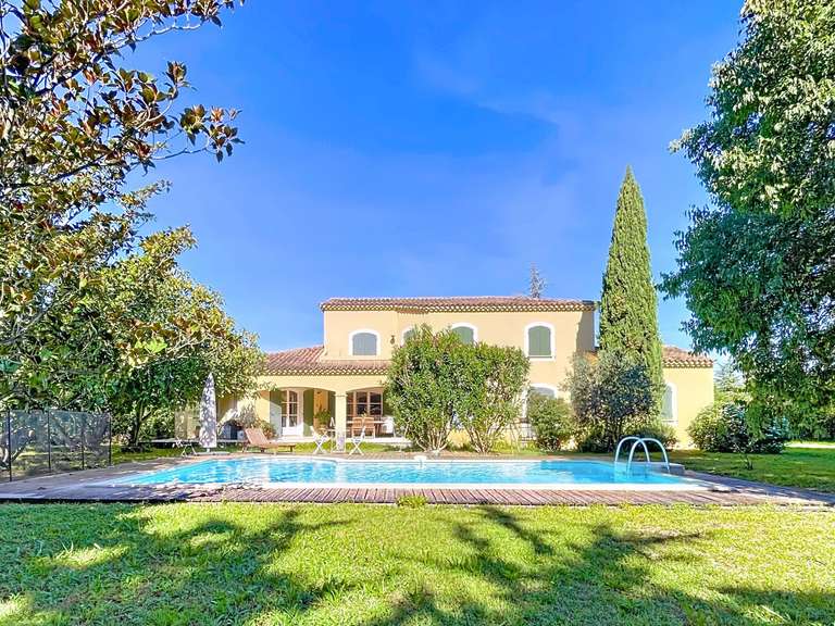 Villa Carpentras - 4 chambres - 204m²