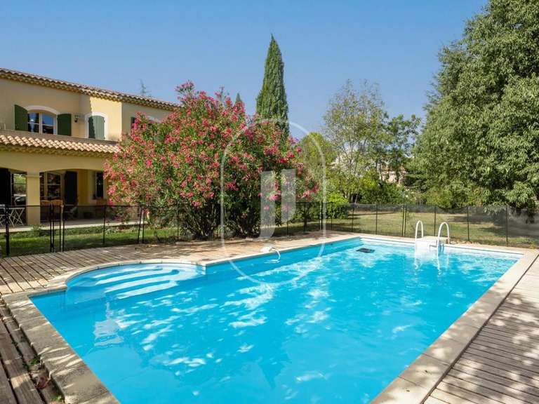 Villa Carpentras - 4 chambres - 191m²