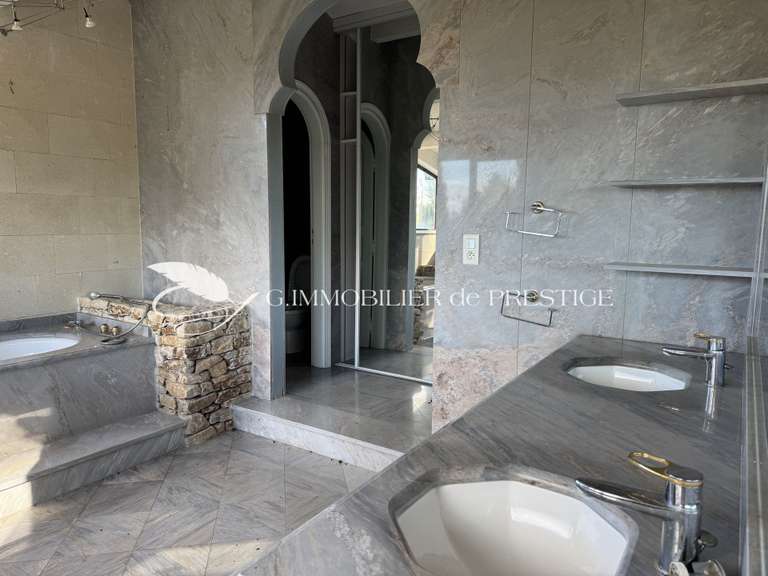 Villa Carpentras - 4 chambres - 200m²