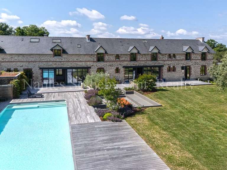 Maison Carquefou - 5 chambres - 447m²