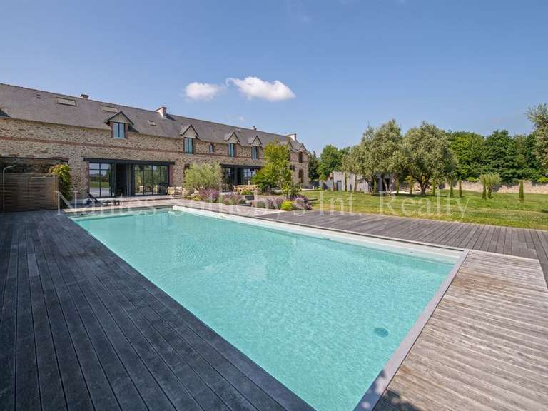Maison Carquefou - 5 chambres - 447m²
