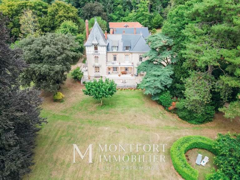 Maison Carquefou - 7 chambres - 627m²