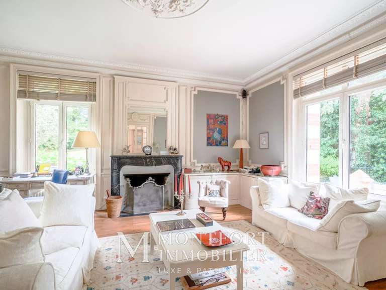 Maison Carquefou - 7 chambres - 627m²