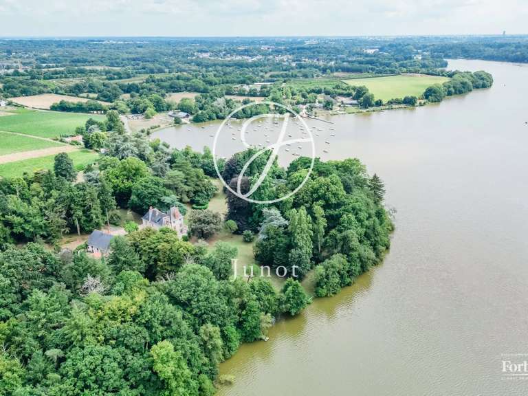 Maison Carquefou - 7 chambres - 650m²