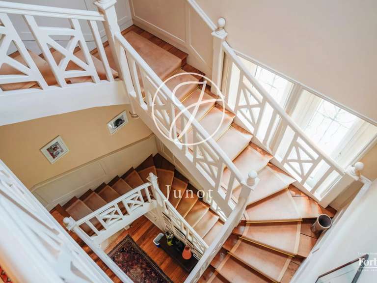 Maison Carquefou - 7 chambres - 650m²