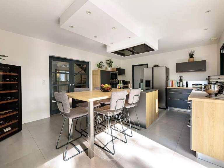 Maison Carquefou - 6 chambres - 268m²