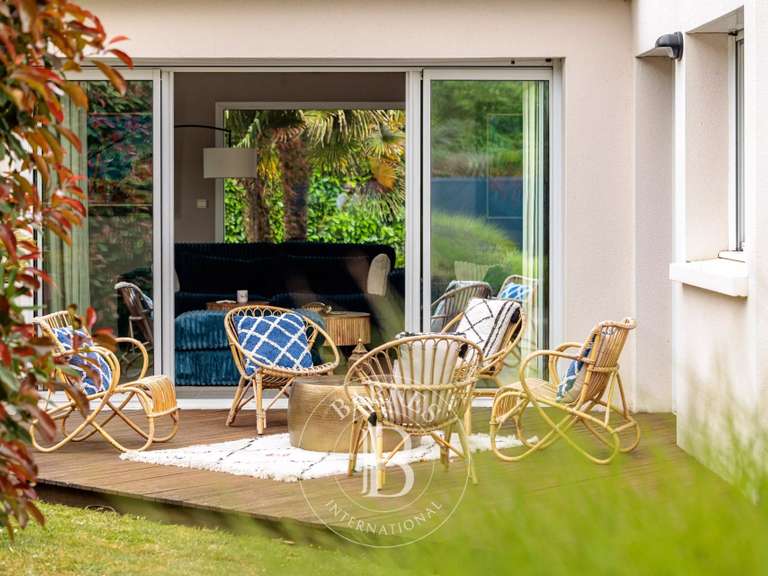 Maison Carquefou - 6 chambres - 228m²