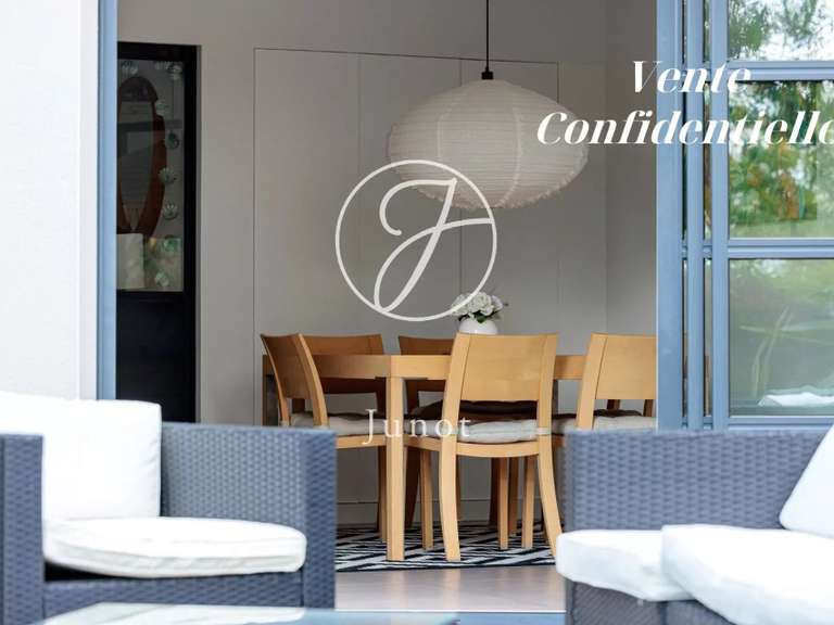 Maison Carquefou - 5 chambres - 240m²