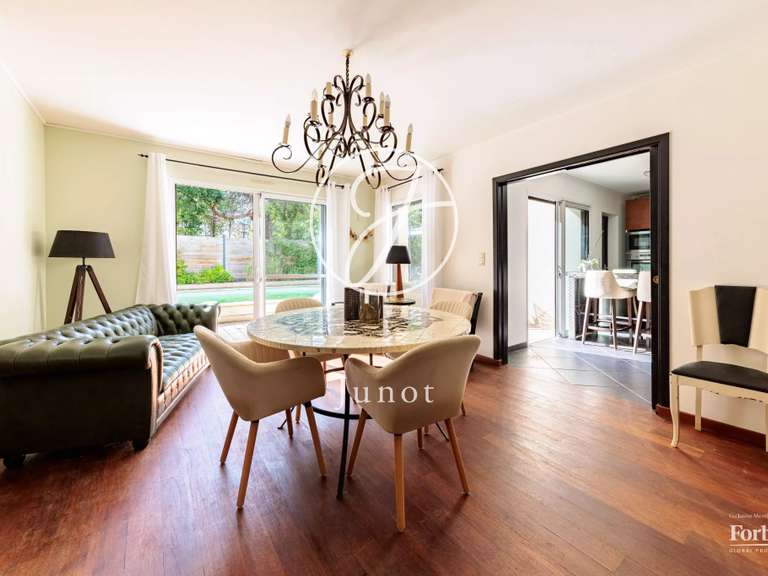 Maison Carquefou - 4 chambres - 218m²