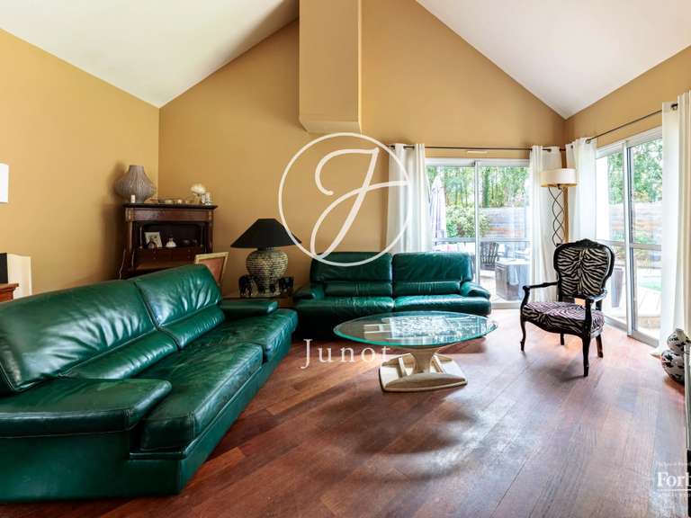 Maison Carquefou - 4 chambres - 218m²