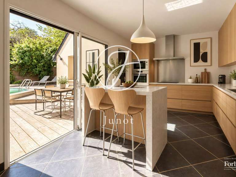 Maison Carquefou - 4 chambres - 218m²