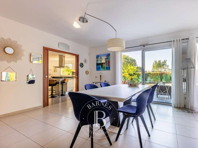 Maison Carquefou - 5 chambres - 203m²