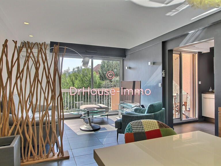 Appartement Carqueiranne - 3 chambres - 96m²